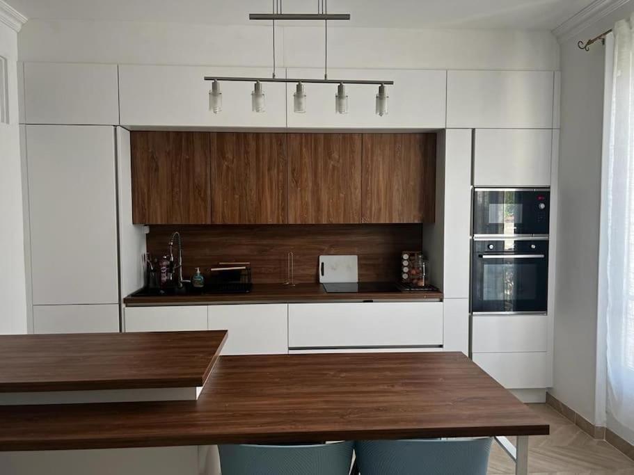 Grande Maison En Bords De Marne - 25 Min De Paris Creteil Luaran gambar
