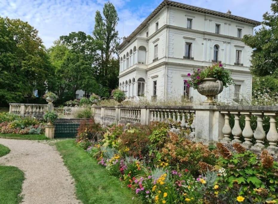 Grande Maison En Bords De Marne - 25 Min De Paris Creteil Luaran gambar